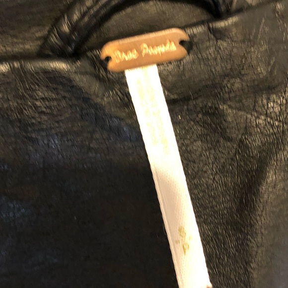 FREE PEOPLE Black Faux Leather Jacket w Floral Lining Sz Small - Picture 3 of 12